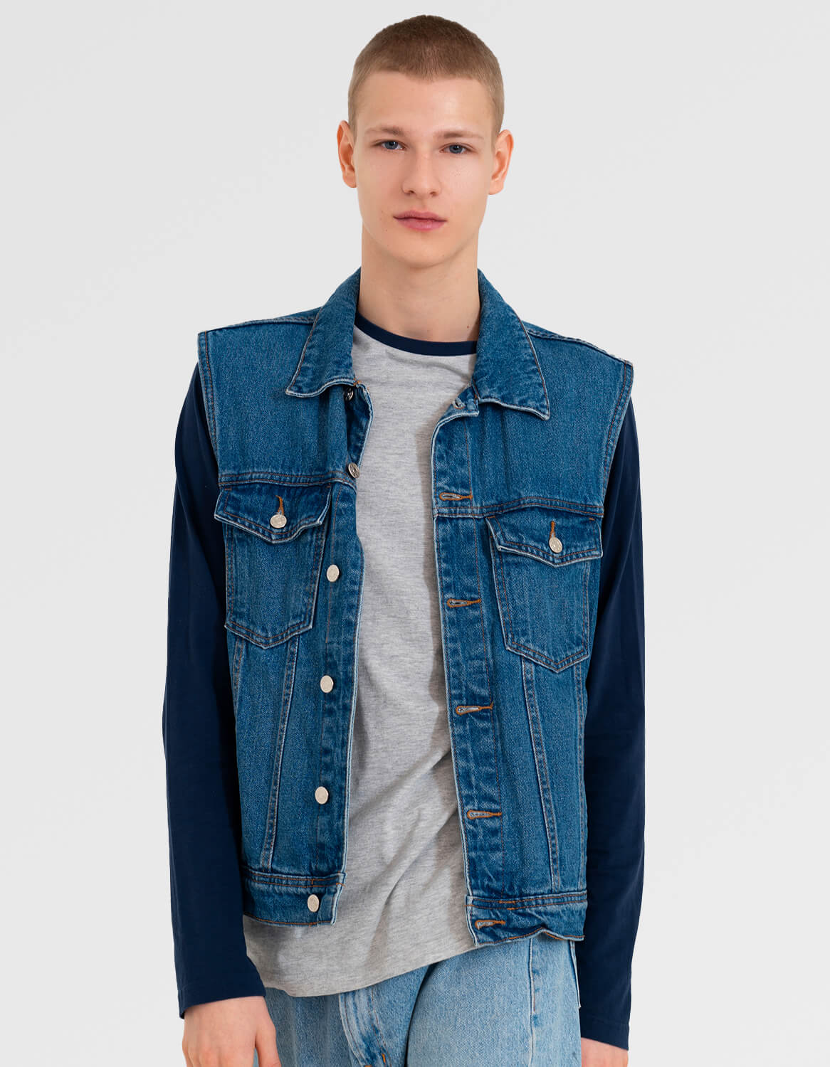 Denim half sleeve jacket